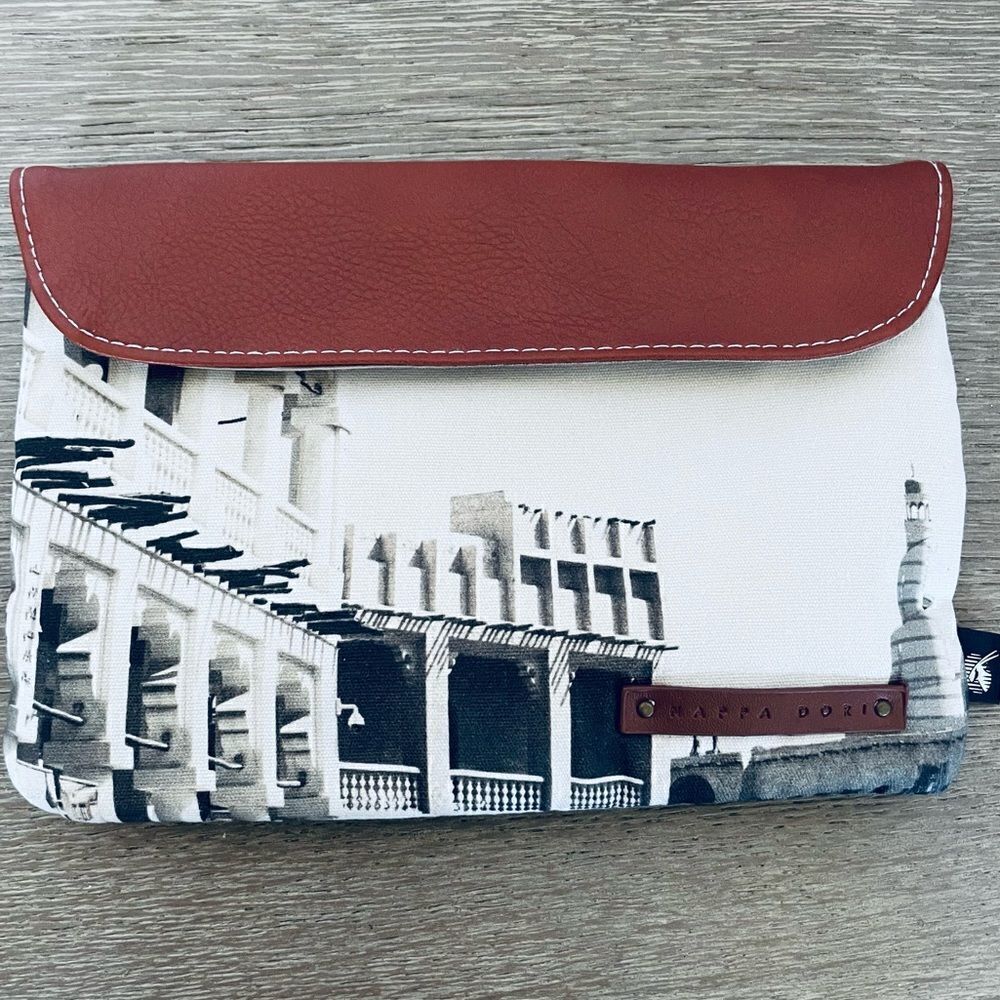 Qatar Airlines Nappa Dori First Class Amenity Kit Travel Bag